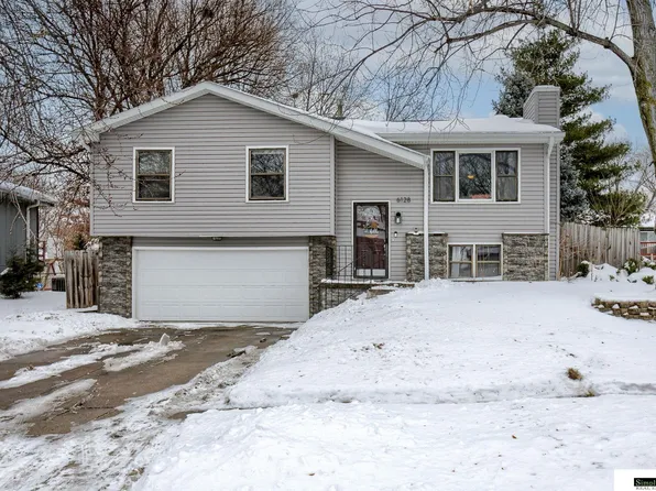 6128 NW 11th St, Lincoln, NE 68521