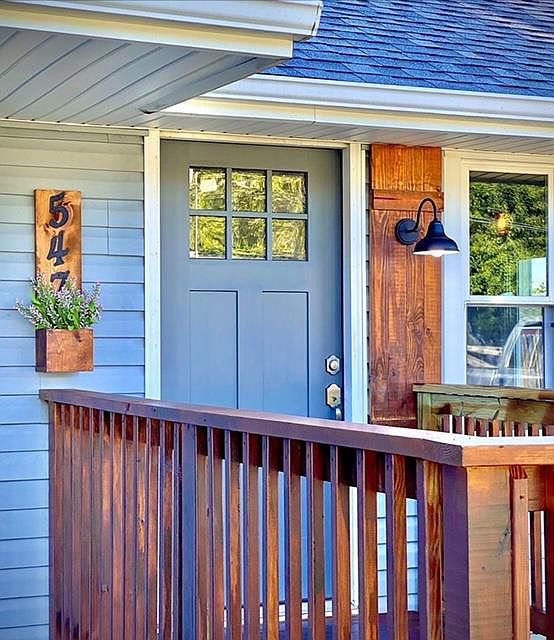 1st image of 547 Carolyn Dr