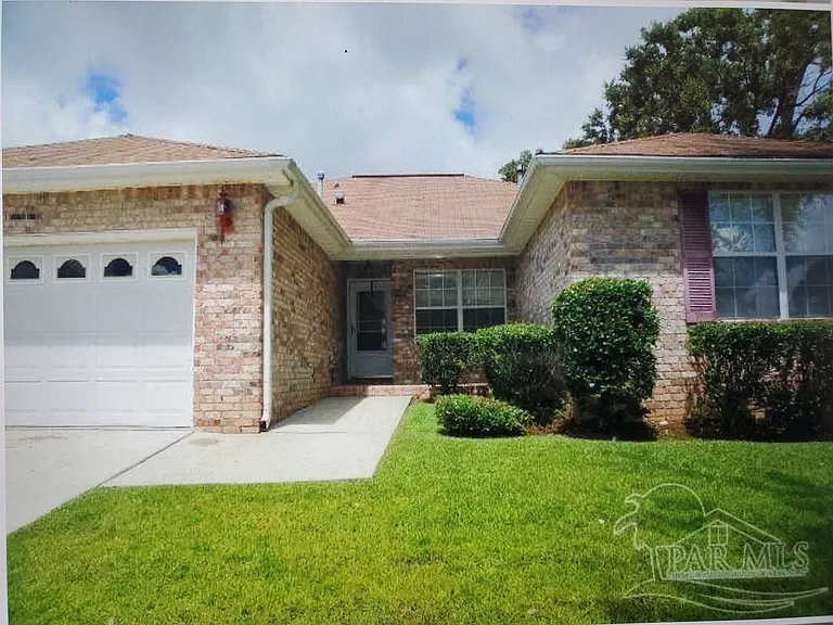 9833 Crestmont Cir — Photo 1