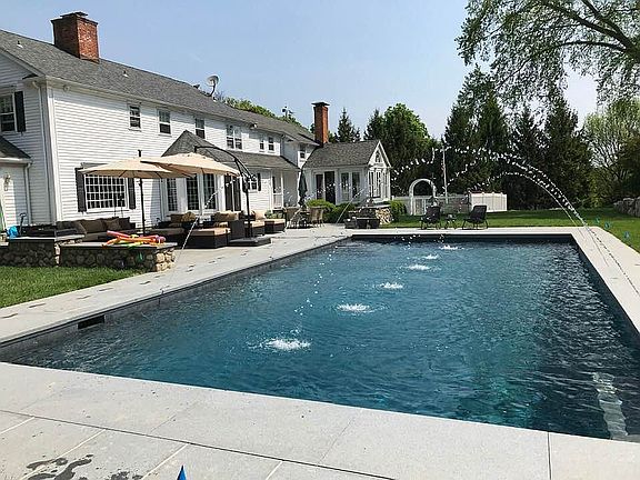 Pool & Backyard