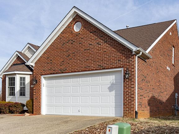 3rd image of 7717 Pear View Ln