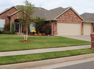 10613 NW 37th St, Yukon, OK 73099