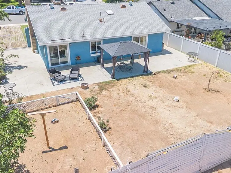 25860 Margaret Ave — Photo 9