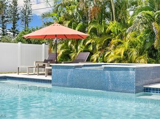 521 102nd Ave N, Naples, FL 34108
