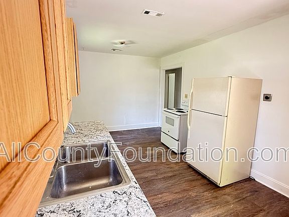 3rd image of 5613 Parana St #A