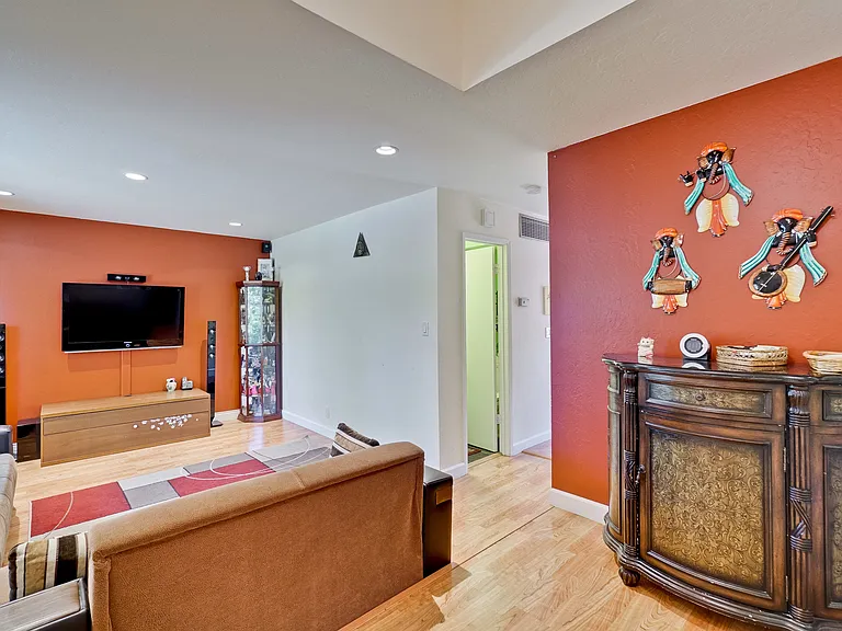 22671 Queens Oak Ct — Photo 28