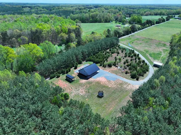 4147 Hunting Creek Rd, Nathalie, VA 24577