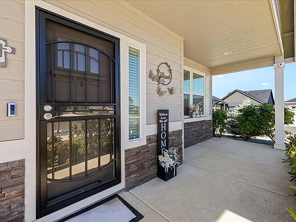 4th image of 3514 Carnelian St