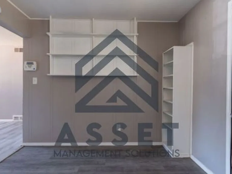 3721 Parkwoods Ln — Photo 11