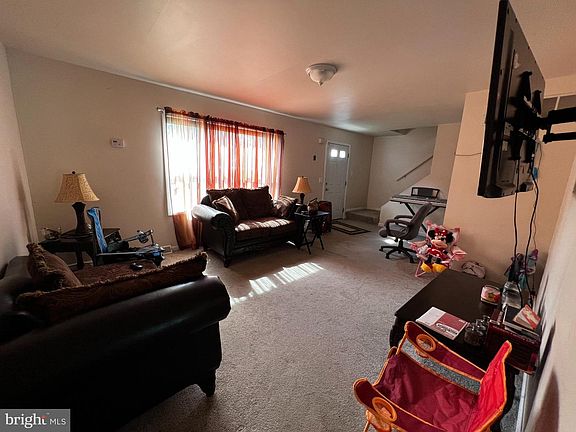 3rd image of 30690 Hampden Ave
