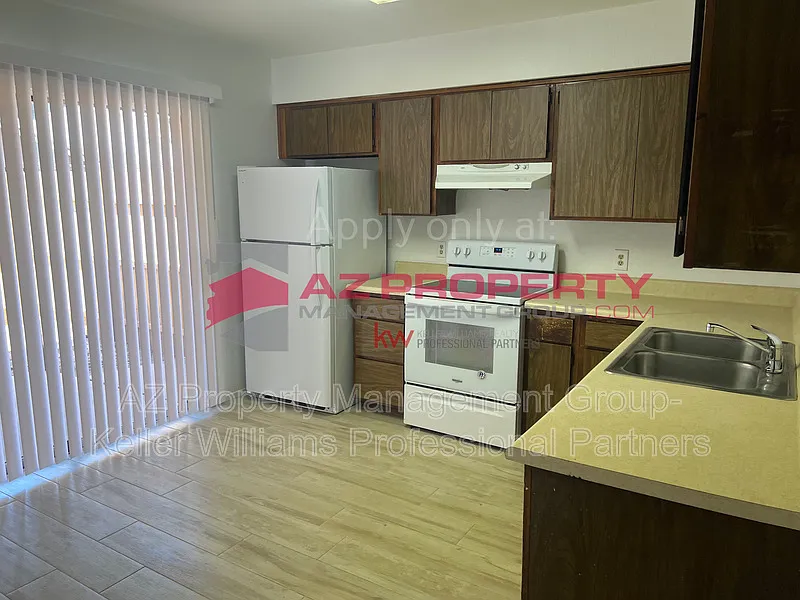 2 bed, 1.0 bath, 850 sqft, $1,100 — Photo 2