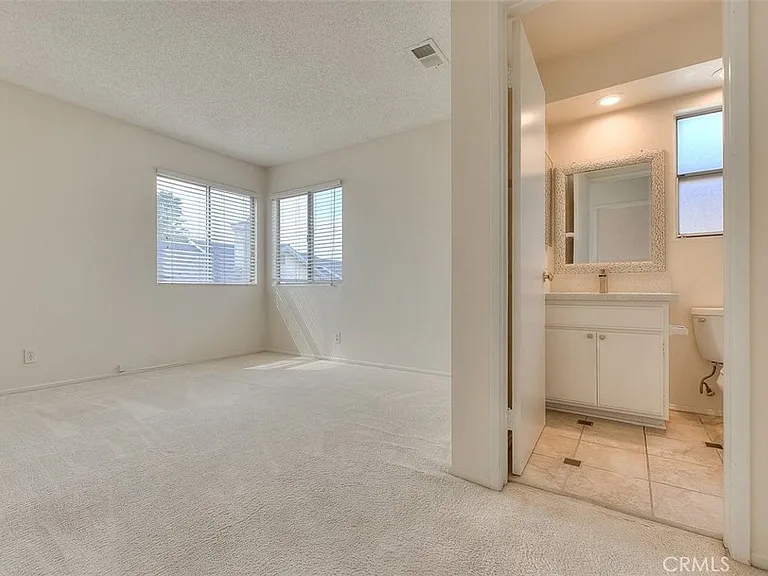 3640 Honey Glen Way — Photo 17
