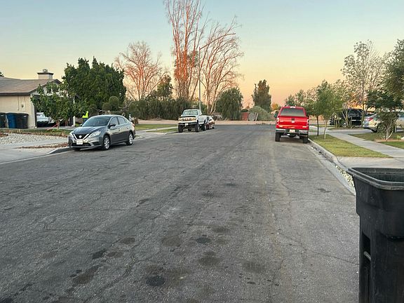 4th image of 2411 W Olive Ave