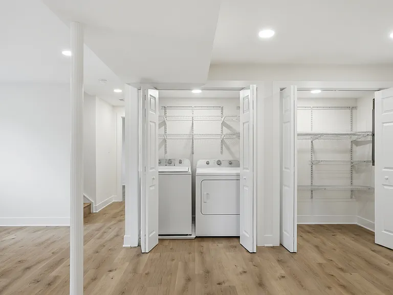 202 Leslie Ct #202 — Photo 32
