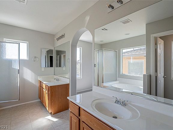 4th image of 10829 Cain Ave