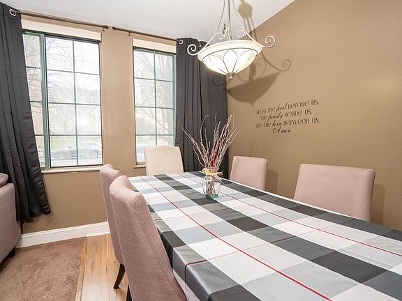 5th image of 556 Louisiana Ave #1