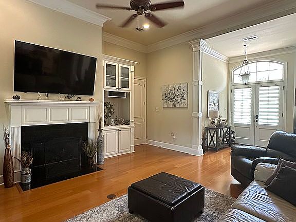 5th image of 6149 Jonathan Alaric Ave