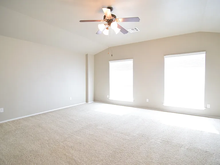 2203 Ryan Dr — Photo 14