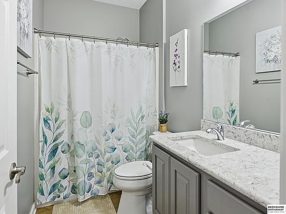 3rd image of 6118 S 189th St