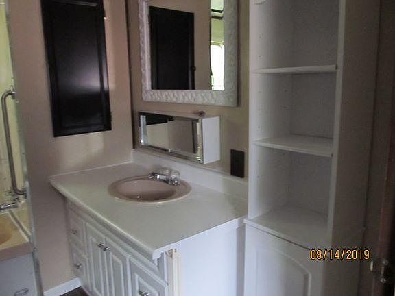 bath room vanity