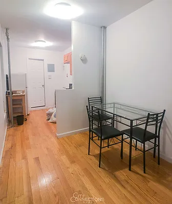 Rented by City Connections Realty | media 2