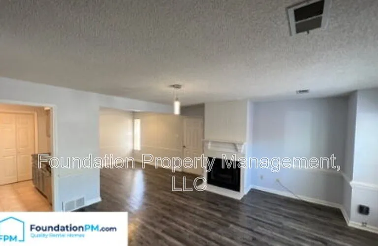 3892 Oak Branch Cir W — Photo 9