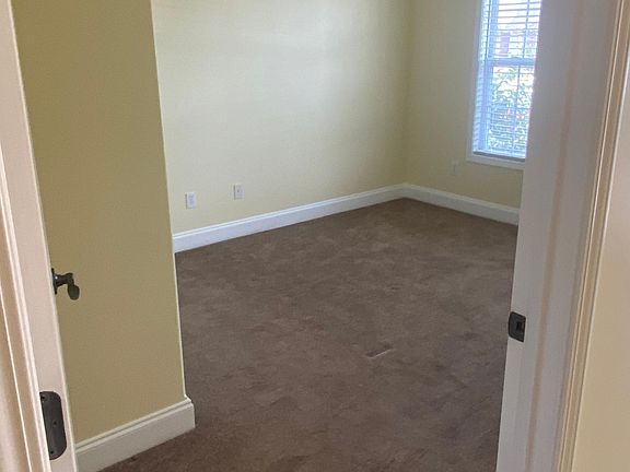 3rd image of 2741 Waters Place Dr