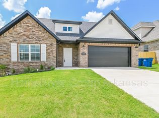 5805 SW Gentle Winds Ave, Bentonville, AR 72713