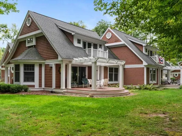 4140 Pinehurst Ln #877, Harbor Springs, MI 49740