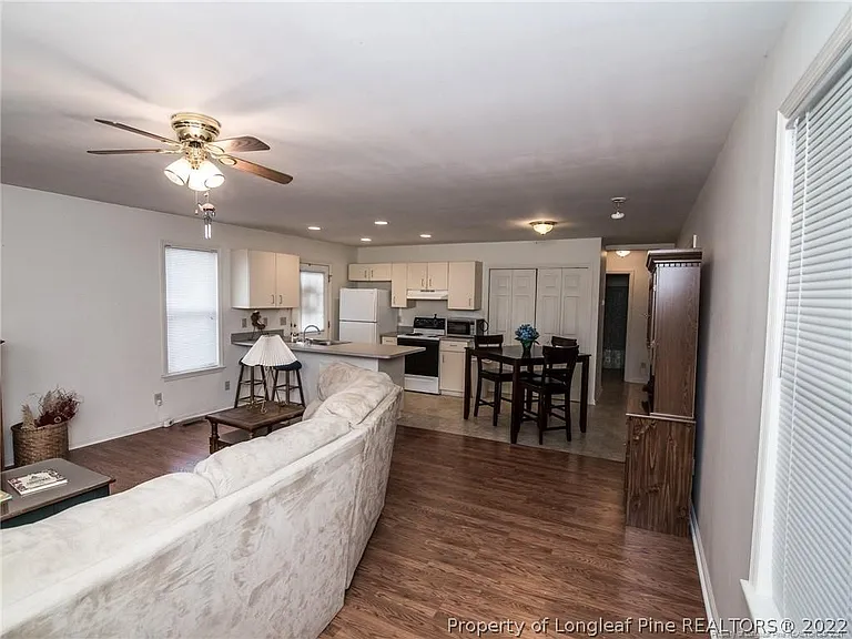 406 Britt St — Photo 8