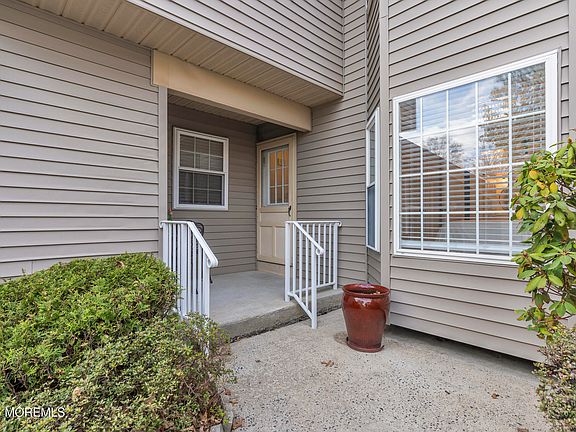 5th image of 3 Wexford Drive #3B