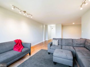 4977 Battery Ln #1717, Bethesda, MD 20814