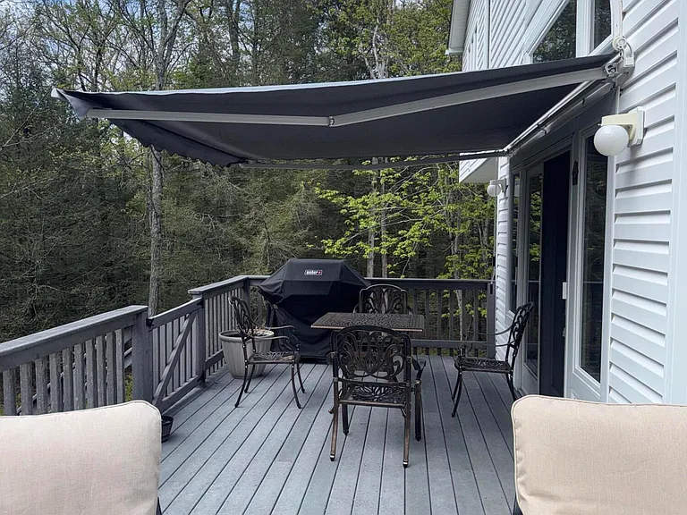 142 Eisenhower Dr — Photo 12