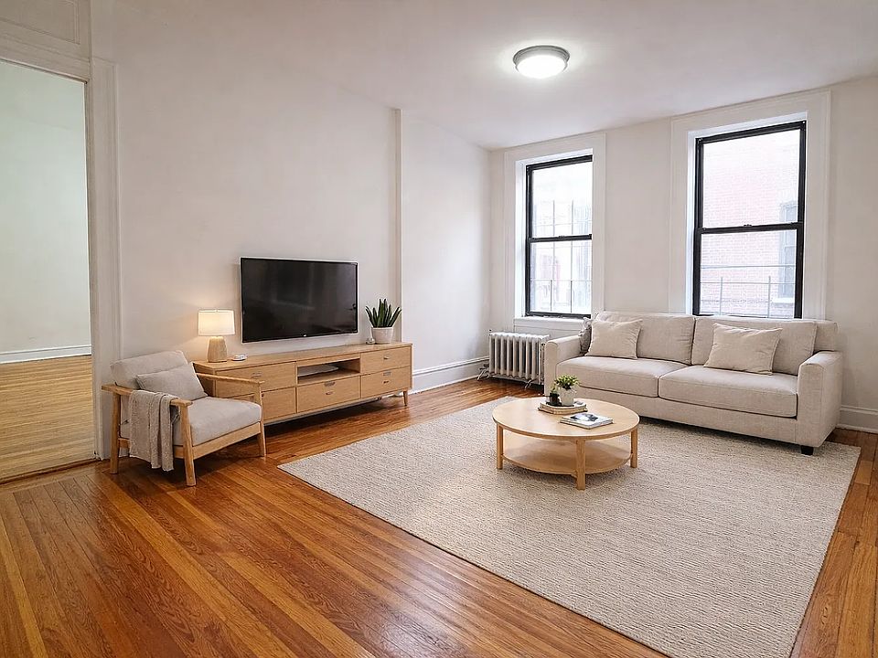 1st image of 124 Sherman Ave #27