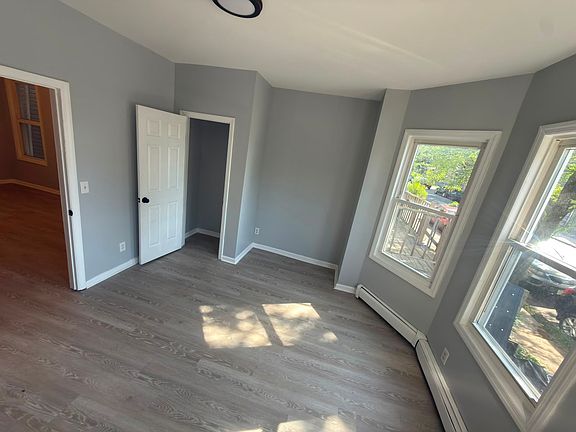 4th image of 150 S 10th St #1