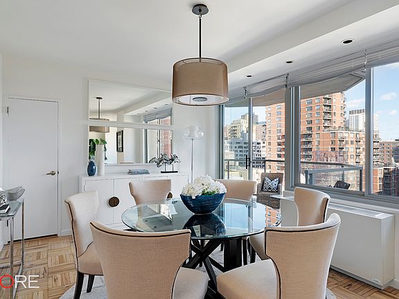 3rd image of 300 E 74th St APT 10A