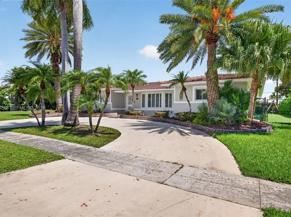 313 SE 6th St, Dania Beach, FL 33004