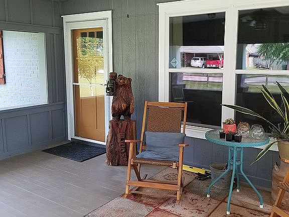4th image of 912 E Longview Dr