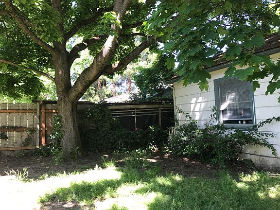 5th image of 1690 Parker St