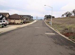 33 Cerulean Ter #7, Eagle Pt, OR 97524