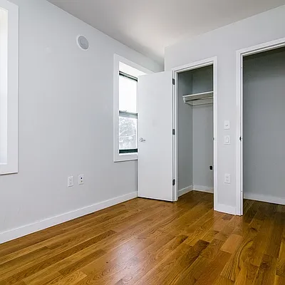 Rented by Nooklyn NYC LLC | media 25