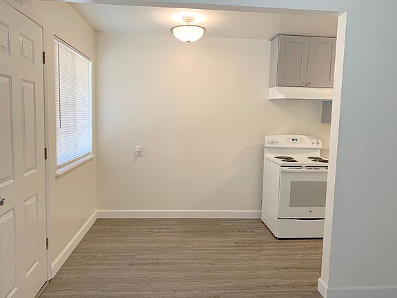 3rd image of 2421 Palmetto Ave APT 7
