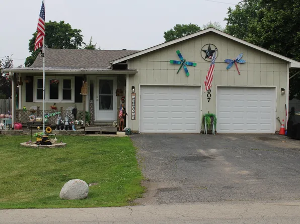 907 N Eddy St, Sandwich, IL 60548