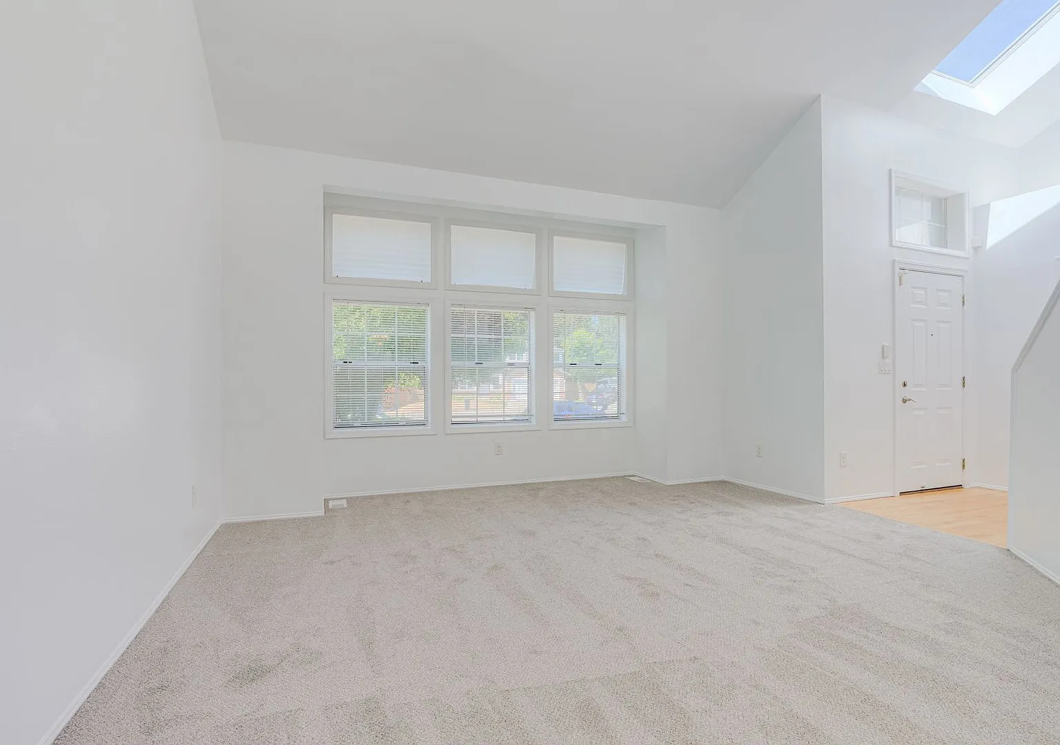Wonderful Home on Cul-De-Sac — Photo 4