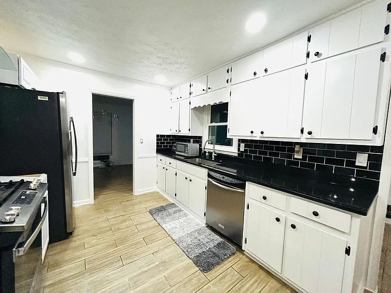 2664 Abington Dr — Photo 11