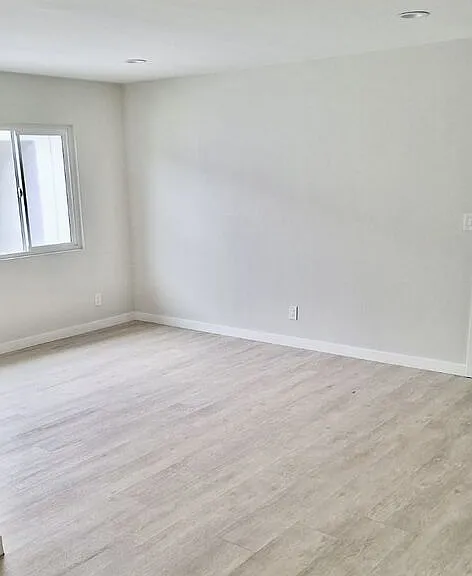 1549 W 224th St #202 — Photo 5