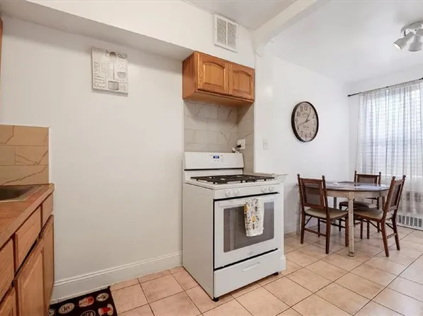 1650 East 55th Street image 7 of 25