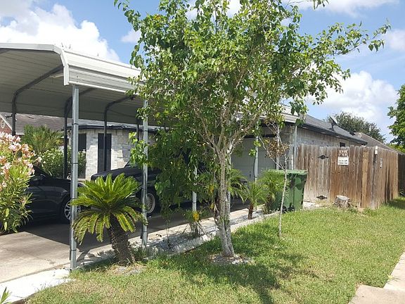 2nd image of 2805 Naples St