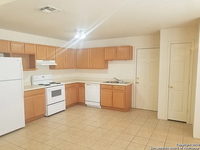 11207 Terra Loop Rd — Photo 2