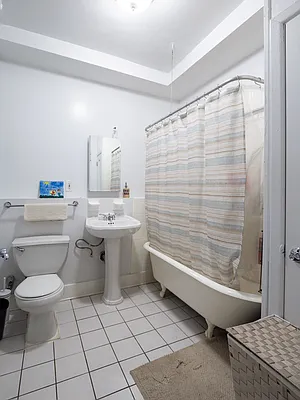 Rented by City Connections Realty | media 11